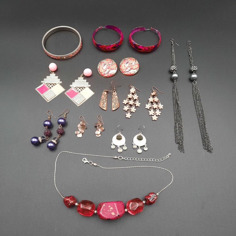 Bold Vintage Jewelry Lot 11pc Pink‎ Statement Earrings Bangles Beaded Necklace